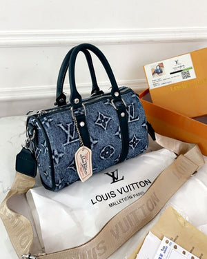 Louiss Vuittonn Speedy Bag with Box (Scentiq)AV215