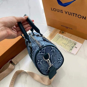 Louiss Vuittonn Speedy Bag with Box (Scentiq)AV215