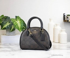 Coachh Georgie Shoulder Bag with Original Folding Box (Scentiq)AV070