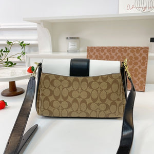 Coachh Baguette Signature Shoulder Bag with Box (Scentiq)AV051