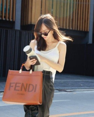 Fendii Romaa Plain Ladies Trendy Leather Handbag 35 CM Big Size (Scentiq)AV132