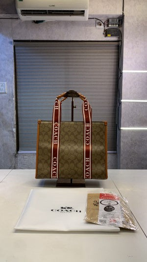 Coachh Tote Purse with Brand Dustbag and Belt(Scentiq)AV115