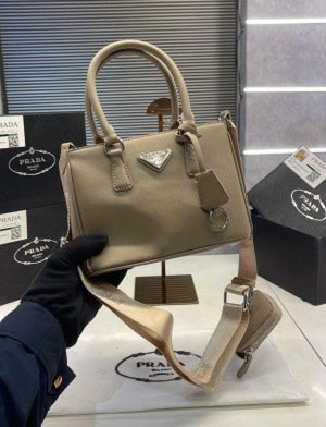 Pradaa Large Galleria Saffiano Leather Bag with Box (Scentiq)AV272